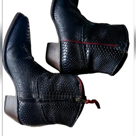 Freebird Miramar Black Textured Ankle Boots - Picture 12 of 16